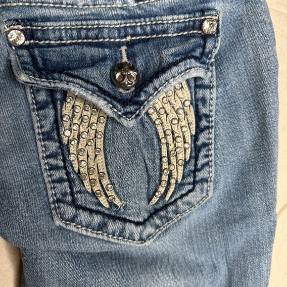 Miss Me Jeans Capri Denim JP5082CP Embroidery/Rhinestones Back Pockets Size 27 - Picture 8 of 12